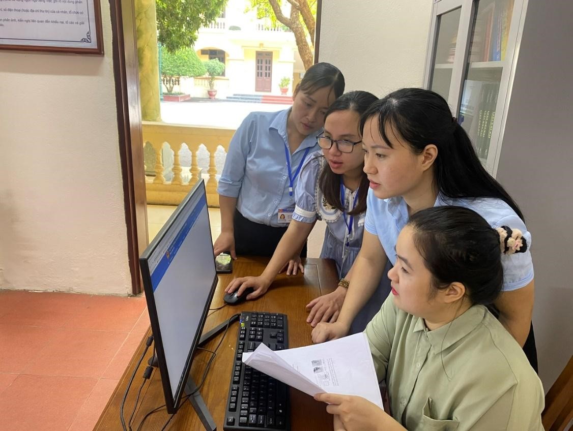 XÃ LIÊU XÁ ĐẨY MẠNH HỌC TẬP VÀ LÀM THEO TƯ TƯỞNG, ĐẠO ĐỨC, PHONG CÁCH HỒ CHÍ MINH VỀ ĐẨY MẠNH CẢI CÁCH HÀNH CHÍNH NHÀ NƯỚC